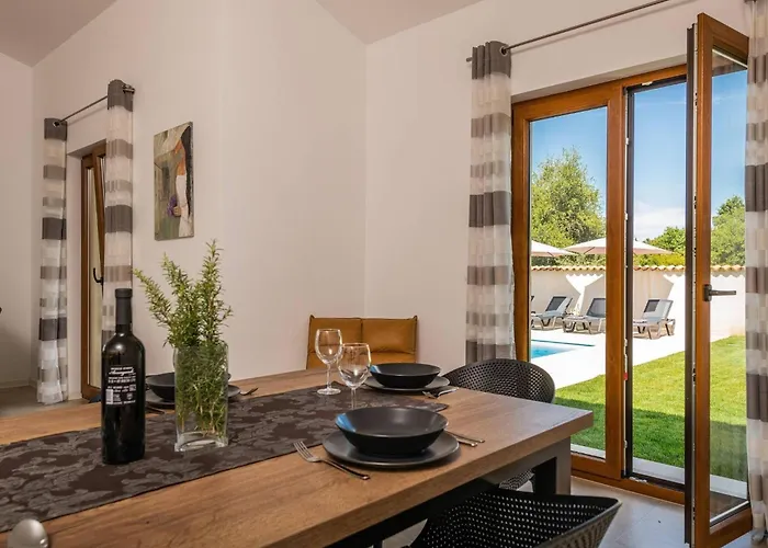 Evida By Interhome Πόρετς