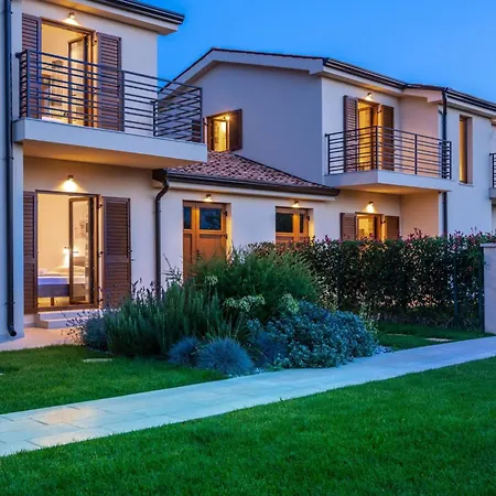 Nyaraló Evida By Interhome Poreč
